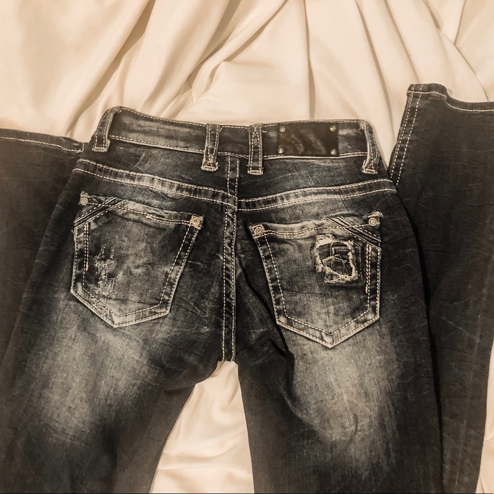 Buckle Jeans